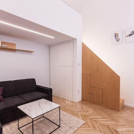 Eszter'S Lovely Downtown Apartment Budapest Esterno foto